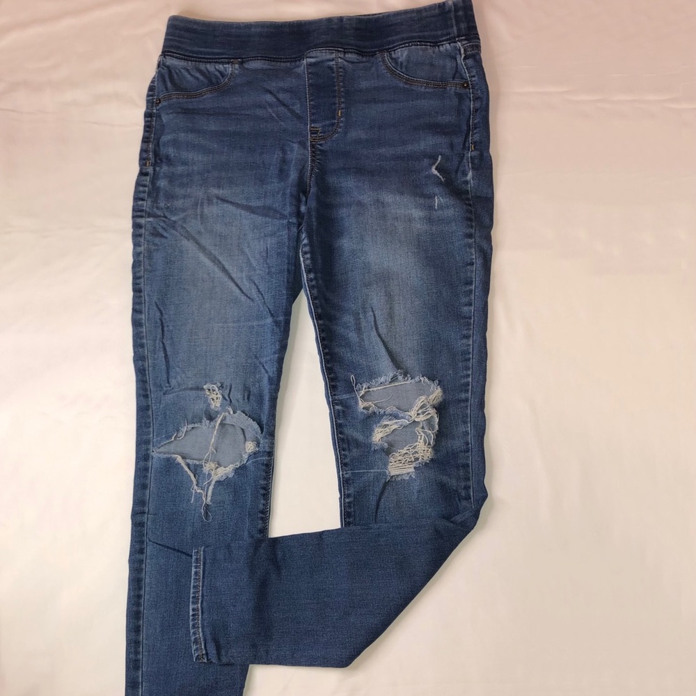 distressed skinny jeans